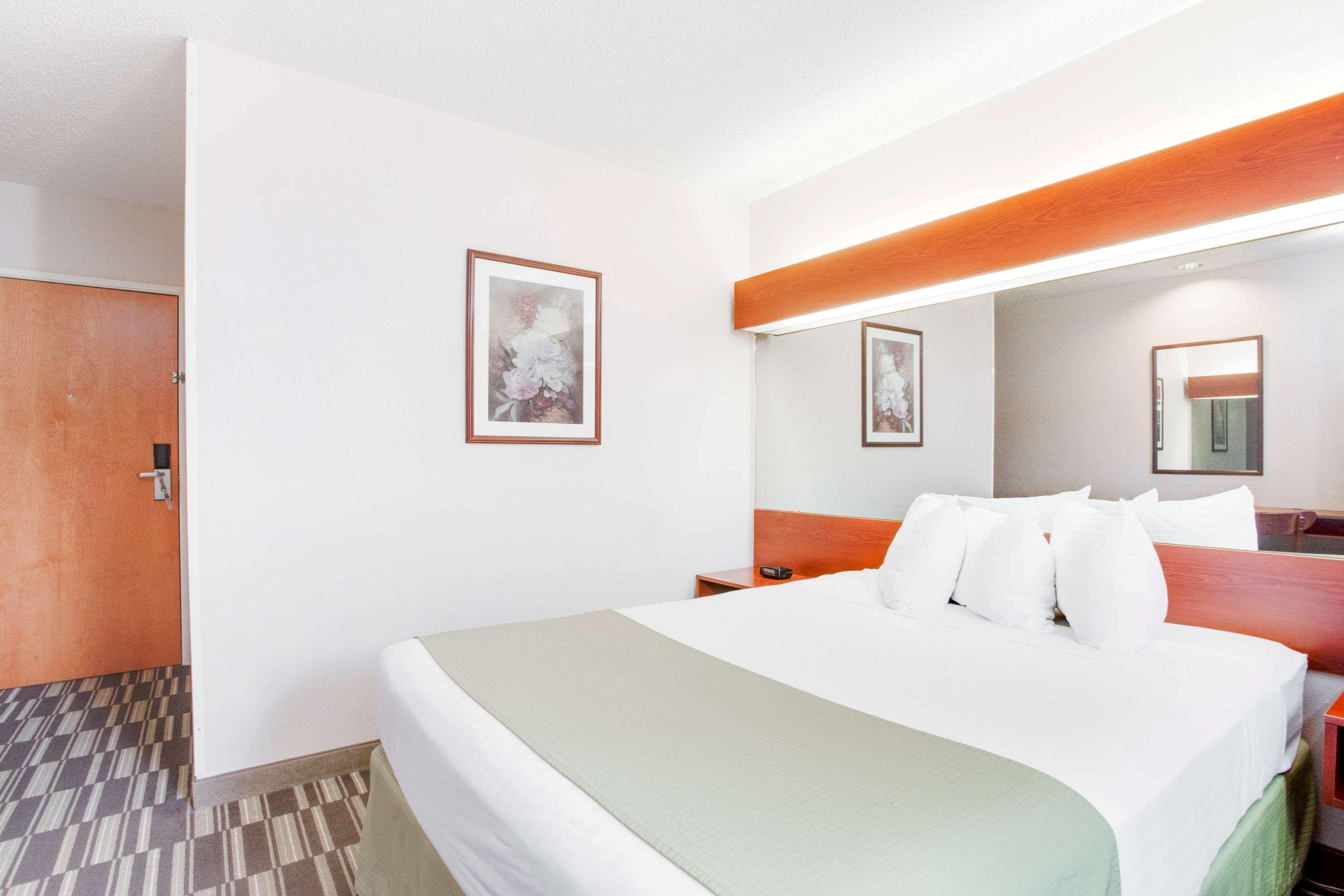 Microtel Inn & Suites By Wyndham Olean Esterno foto